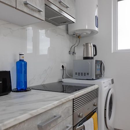Cosy Apartment Near The Sea Торевиеха Екстериор снимка