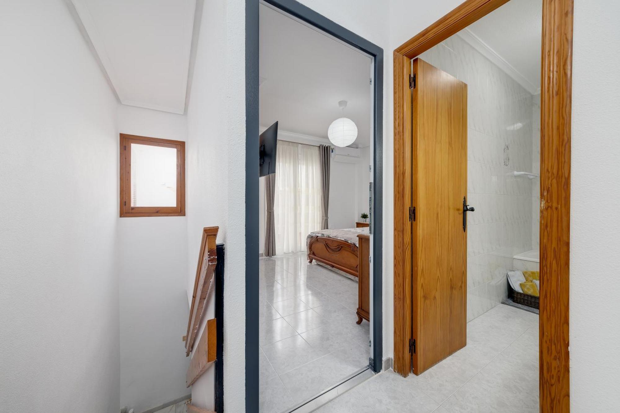 Cosy Apartment Near The Sea Торевиеха Екстериор снимка