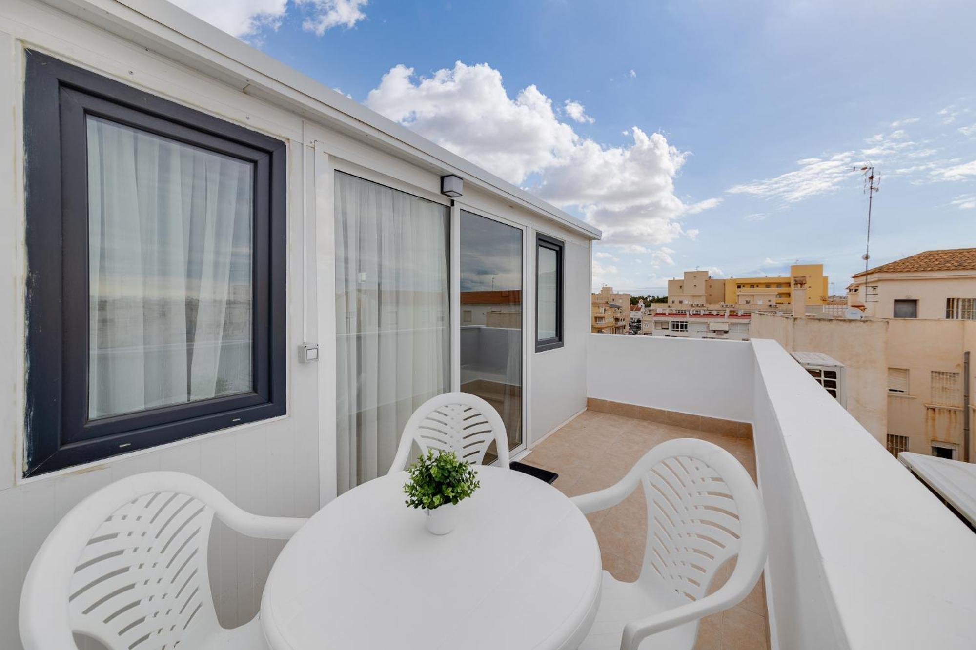 Cosy Apartment Near The Sea Торевиеха Екстериор снимка
